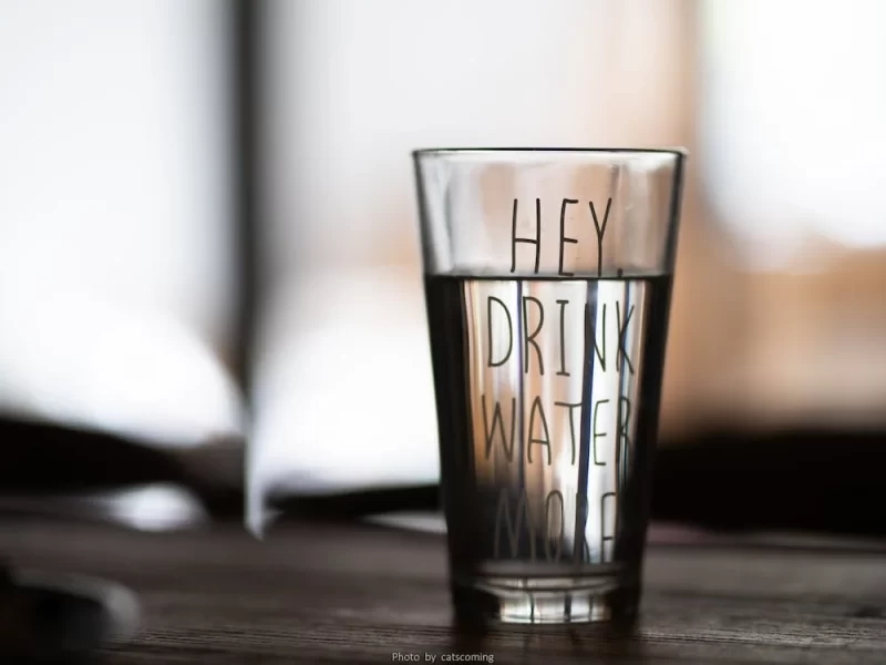 Importanța hidratării și cum să-ți menții un nivel optim de hidratare