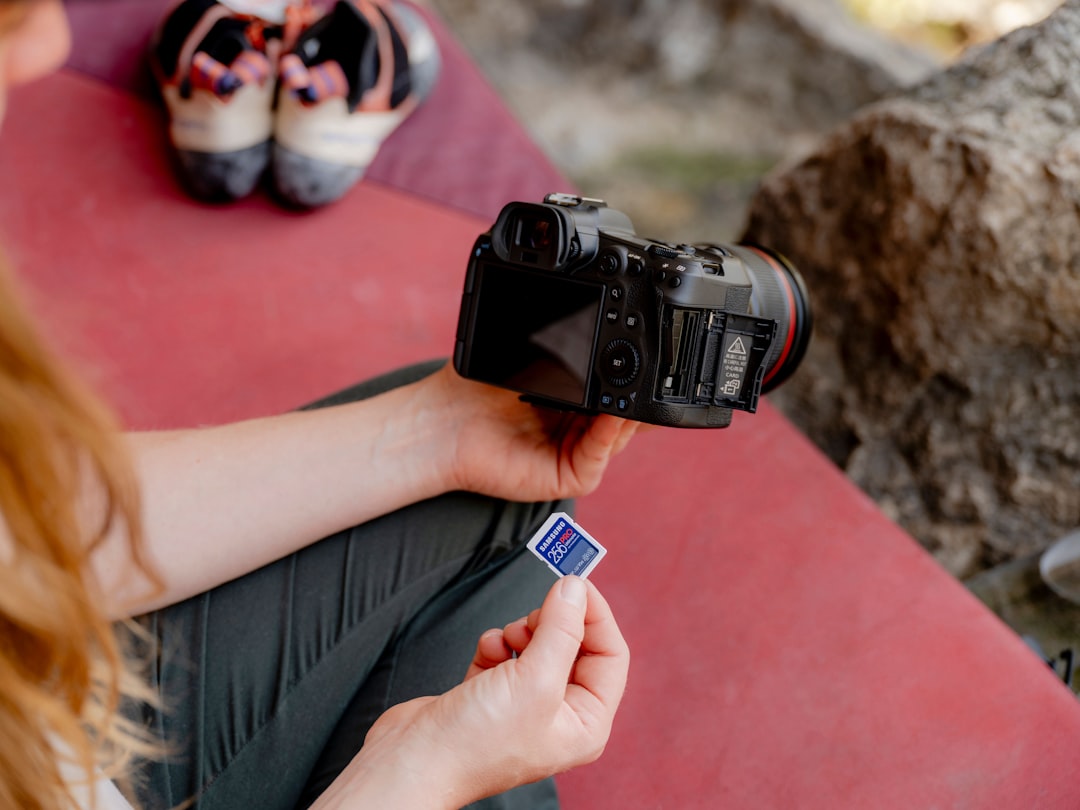 Alegerea unui card de memorie rapid pentru 4K și rafale foto