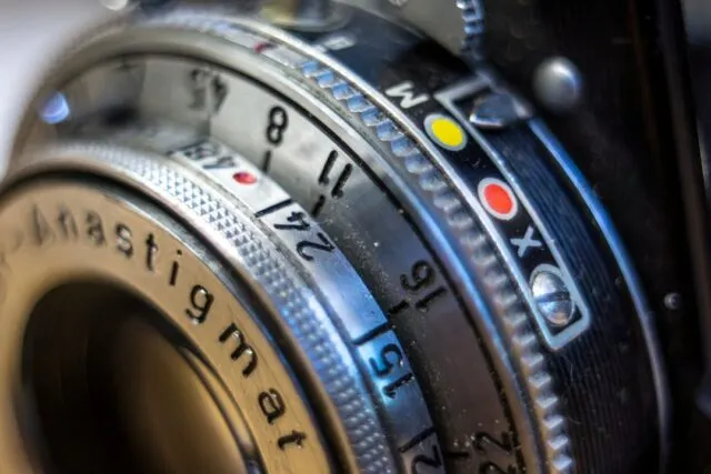 Photo camera shutter count lifespan